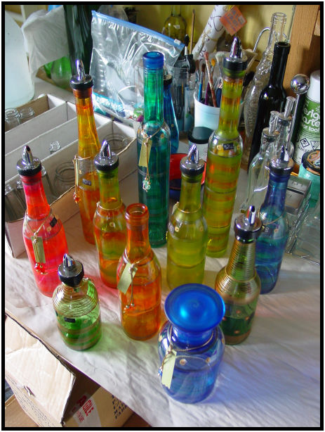 object: artwork: painted bottle : s-dsc029125.jpg