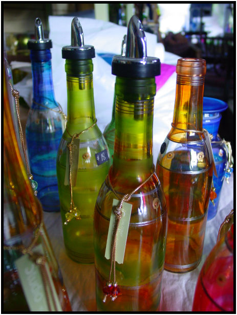 object: artwork: painted bottle : s-dsc029127.jpg